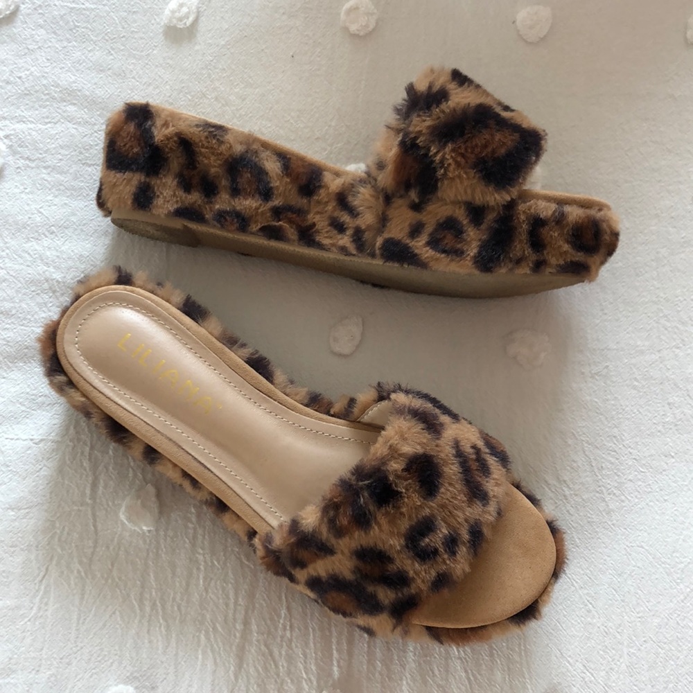 Fuzzy Leopard Platform Slides